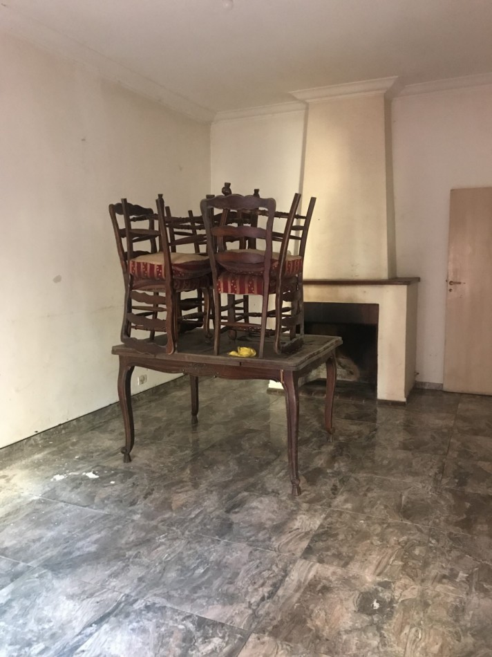 Paysandu 2148 ! Chalet 4 ambientes a reciclar ! 