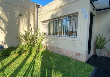 Excelente casa en venta en Ituzaingó - Parque y Pileta - Impecable!