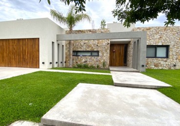 Casa en Venta en Country Terravista - 7 ambientes - Impecable!