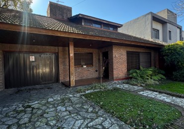 Casa en Planta Alta con Fondo en Alquiler 