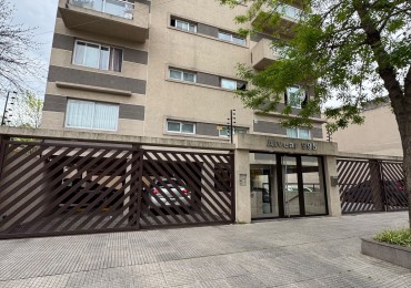 Departamento 2 ambientes con cochera 